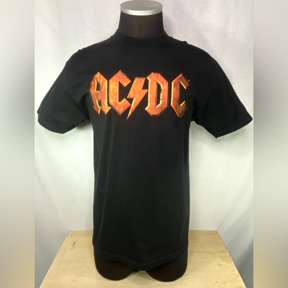 Vintage AC/DC T-shirt Black Large Retired Shirt Y2K 2003 All Style